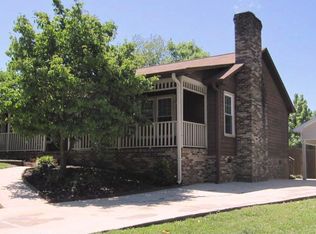 13 Paddock Ln, Greer, SC 29650