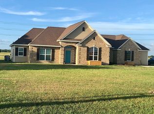 496 Angus Trl, Angleton, TX 77515