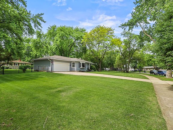 4th image of 30W111 Bruce Ln