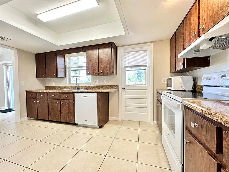 132 S Bulova Dr — Photo 7