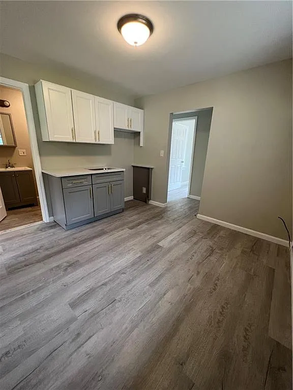2 bed, $1,900 — Photo 2