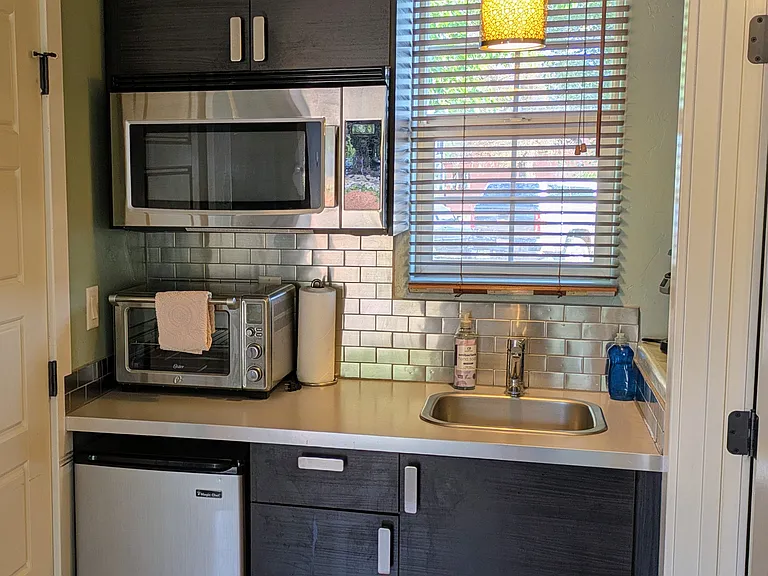 223 W Center St #10 — Photo 5