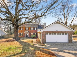 1056 Indian Hills Pkwy NE, Marietta, GA 30068