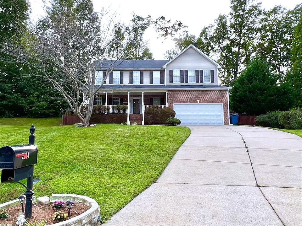 2nd image of 2204 Flora Vista Ct