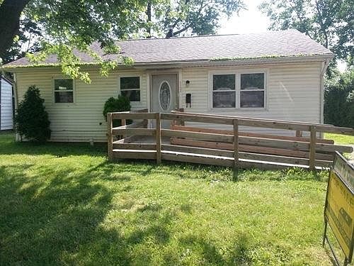 front with wheelchair ramp
