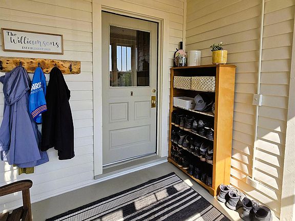 5th image of 1027 S Lincoln Dr