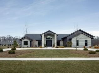 9161 Long Brook Dr, North Ridgeville, OH 44039