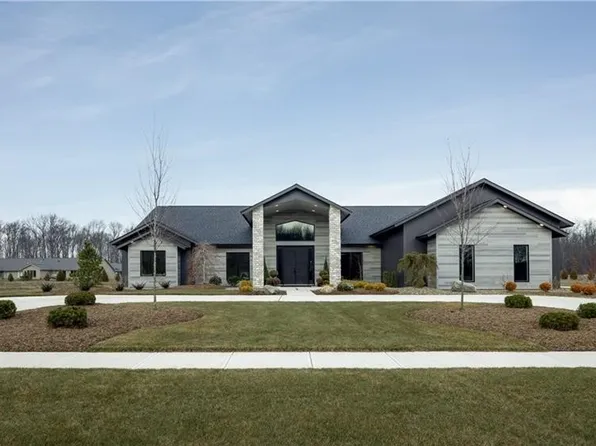 9161 Long Brook Dr, North Ridgeville, OH 44039