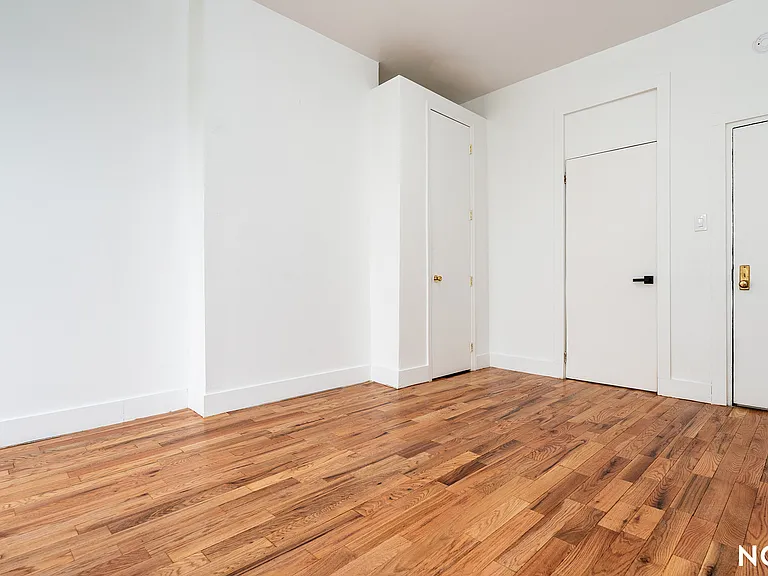 88 Menahan St #3D — Photo 10