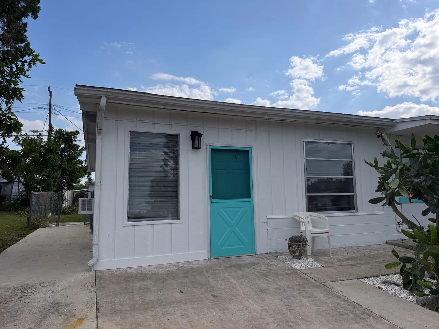 1 bed, 1.0 bath, 700 sqft, $1,200 — Photo 2