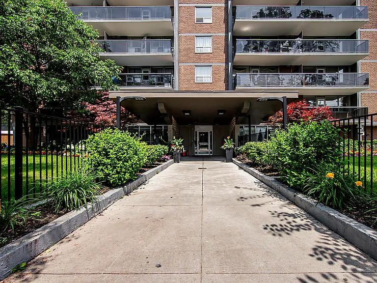 80 Gowan Ave — Photo 10