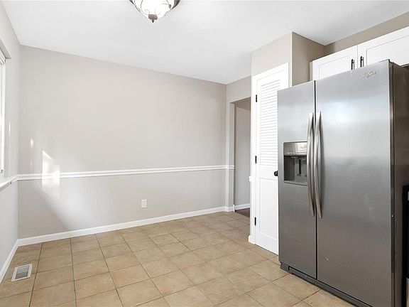5th image of 11934 Glenvalley Dr