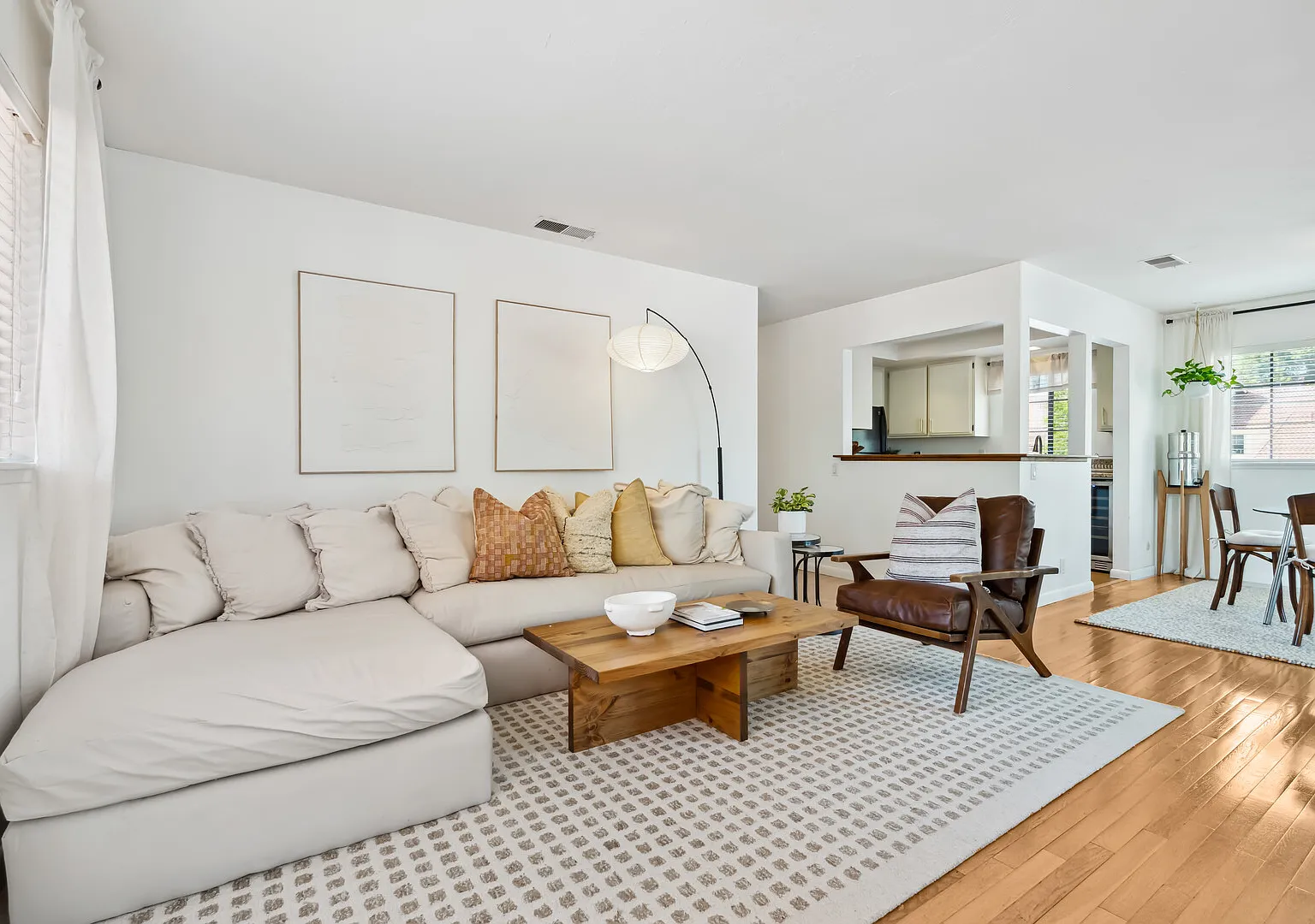 Fully Furnished 2BR Condo - Quiet, Private, & Near It All - Carlsbad, — Photo 2