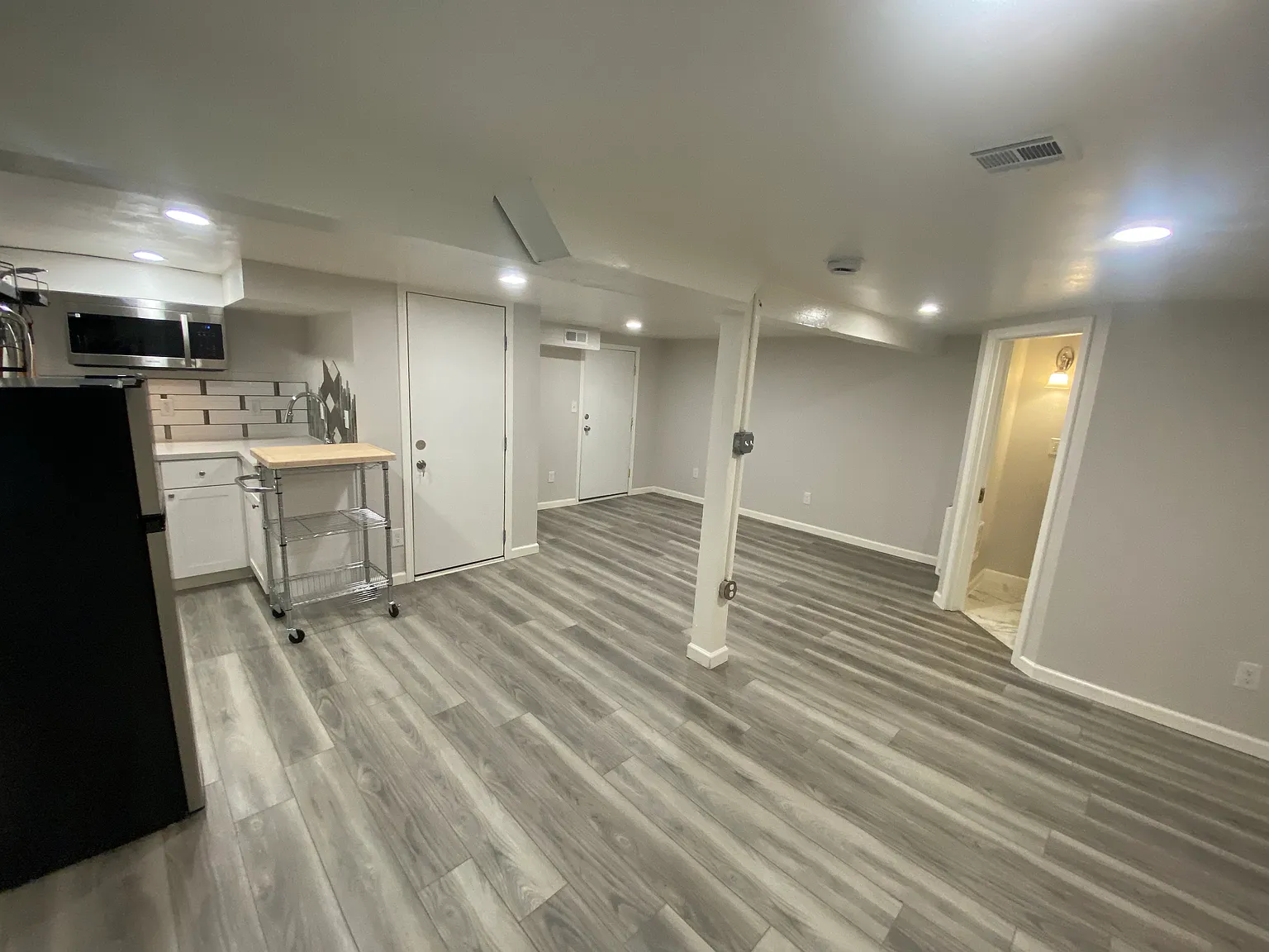 Studio, 318 sqft, $850 — Photo 3