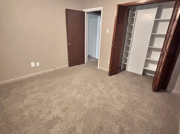 5001 N Mimosa Ln, Orange, TX 77632