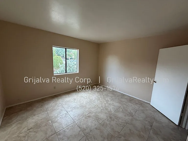 2833 Flanwill Maintenance — Photo 8