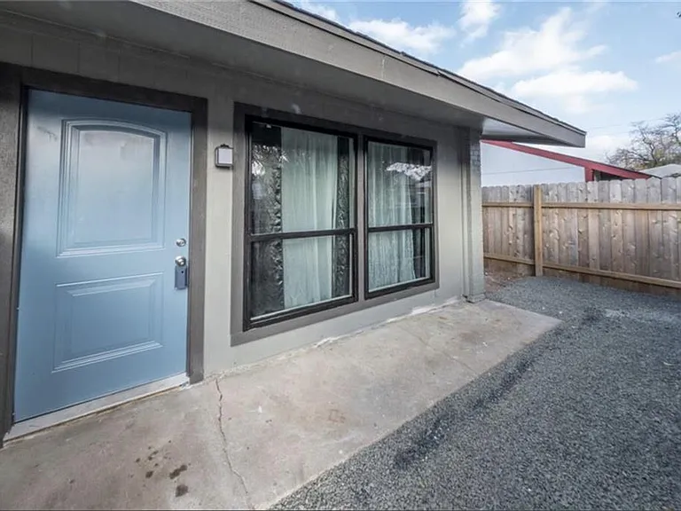 2610 Ektom Dr #B — Photo 1