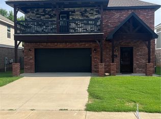 1365 N Sicily Ln, Fayetteville, AR 72704