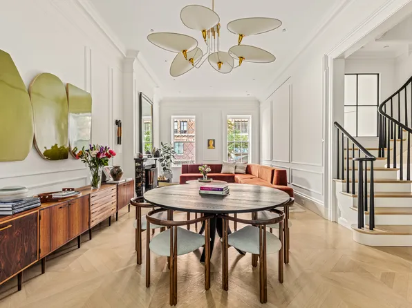 60 West 9th Street image 3 of 21