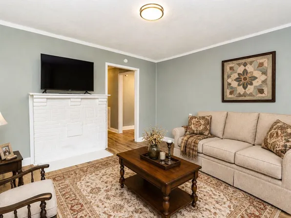 114 First Ave, La Fayette, GA 30728