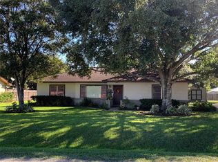 1800 Michael St, El Campo, TX 77437