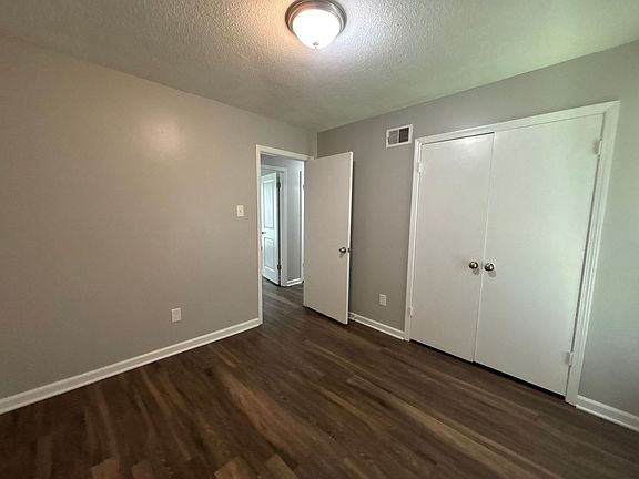 5th image of 5095 Corkwood Dr