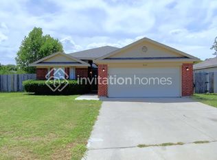 10648 Shadywood Dr, Fort Worth, TX 76140
