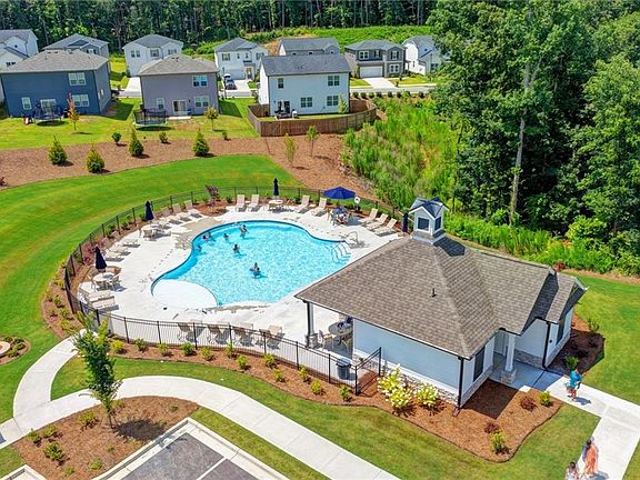 2nd image of 5165 Union Heights Way