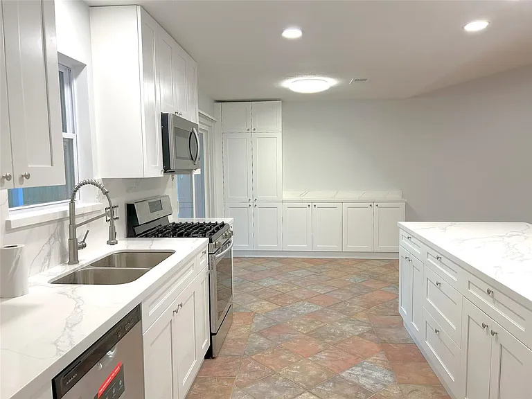 946 Sierra Shadows Dr — Photo 18