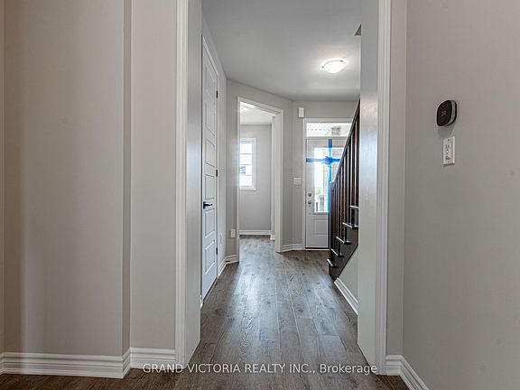4th image of 327 Humphrey St