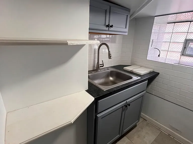 115 W Roselyn St #1 — Photo 9