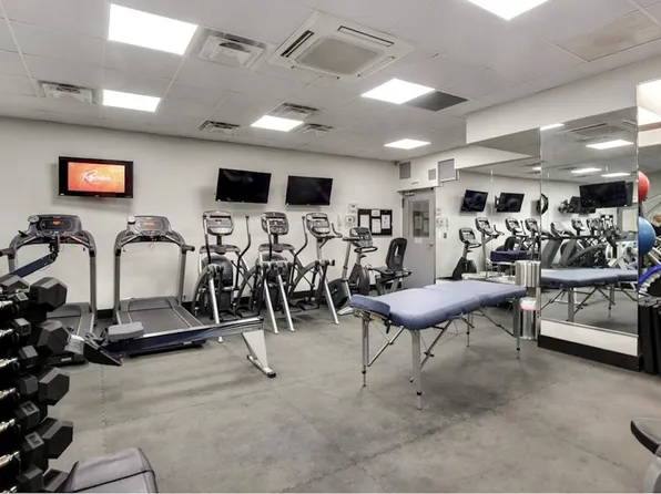 150 East 61st Street image 12 of 14