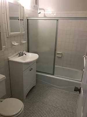 Rented by Luxor Homes & Investment Realty | media 27