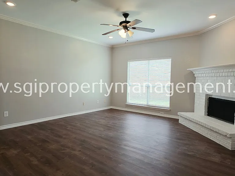 1513 Lodengreen Ct — Photo 7