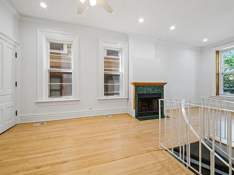 1619 N Mohawk St #1F — Photo 7