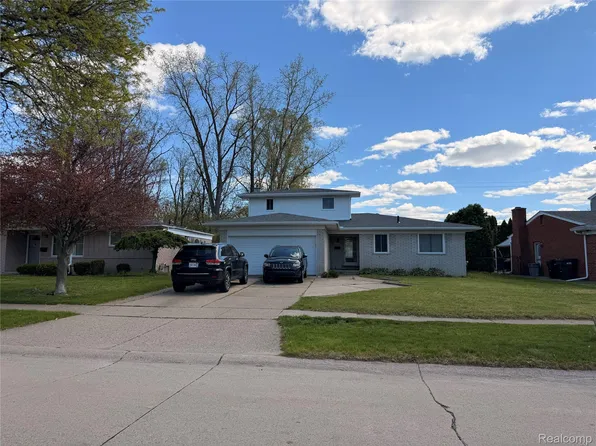 12224 El Camino Dr, Sterling Heights, MI 48312
