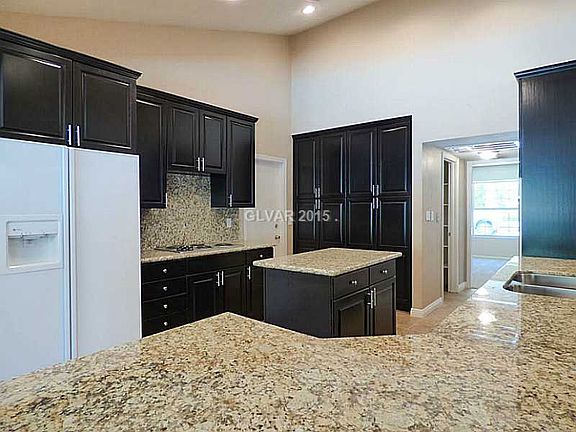 5th image of 5605 Birchwood Cir