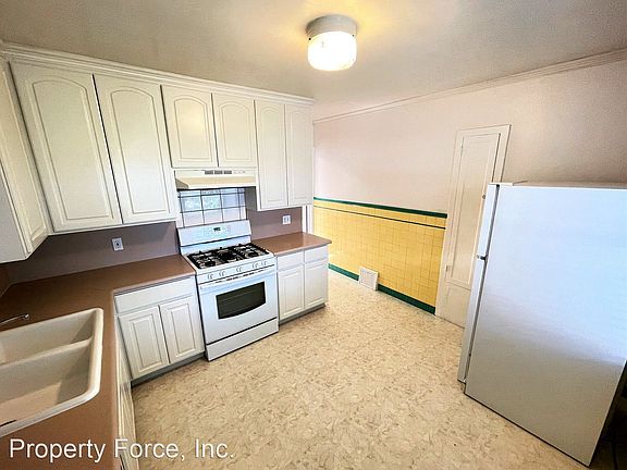 5th image of 616 Easton Ave