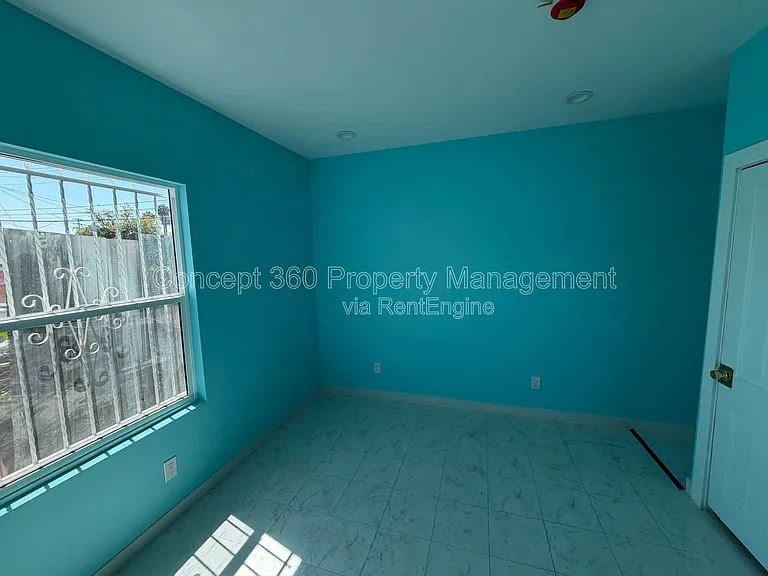 1124 Nadeau St — Photo 25