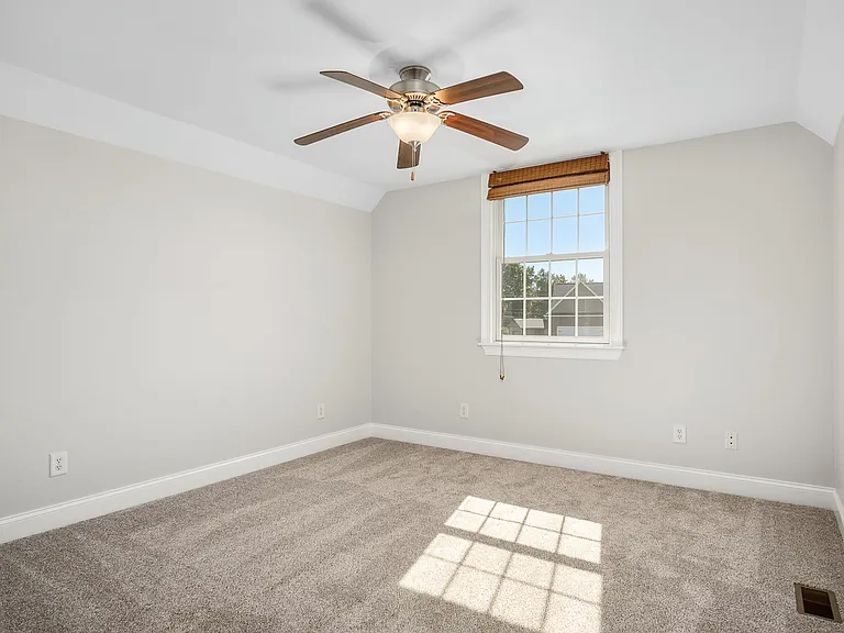 42 Saddle Brook Ln — Photo 16