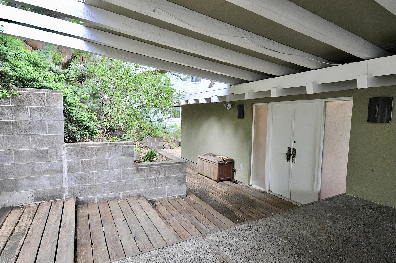 3 bed, 2070 sqft, $5,900 — Photo 2