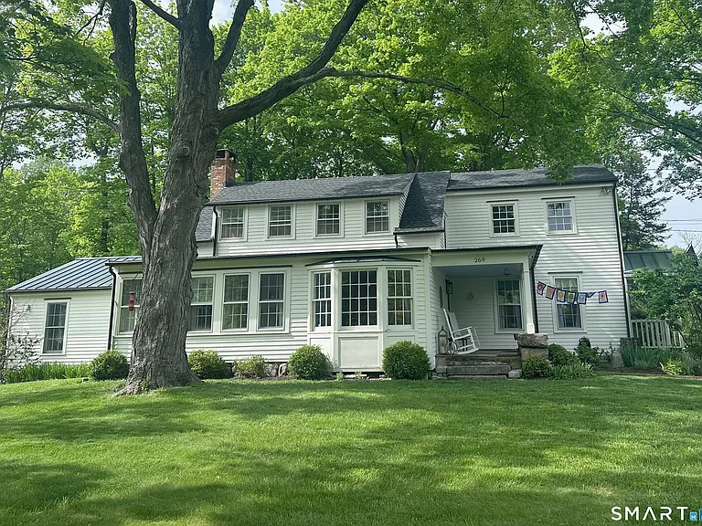 269 Farmingville Rd — Photo 1
