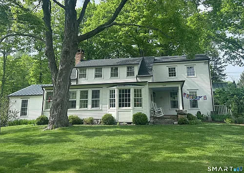 269 Farmingville Rd Photo 1