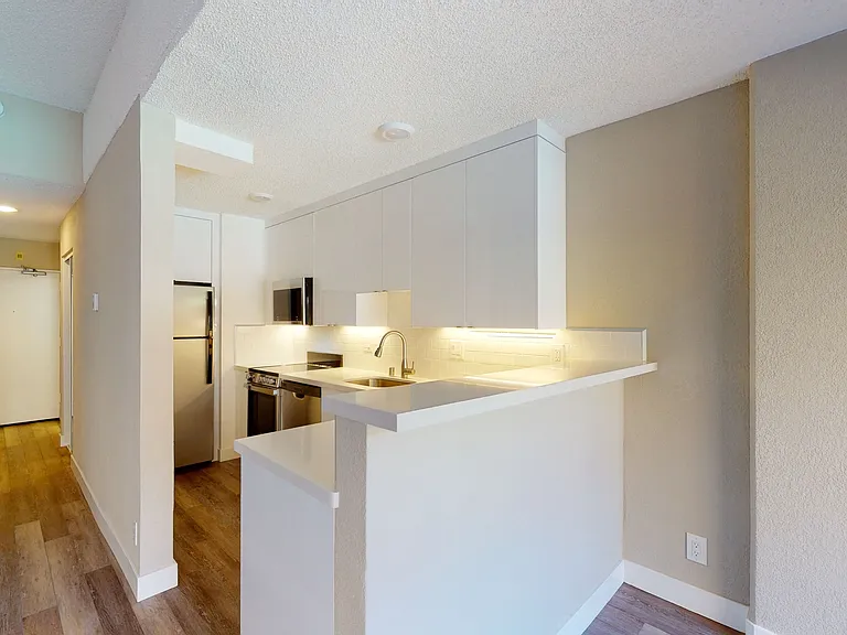 Marina Cove Apartments — Photo 9