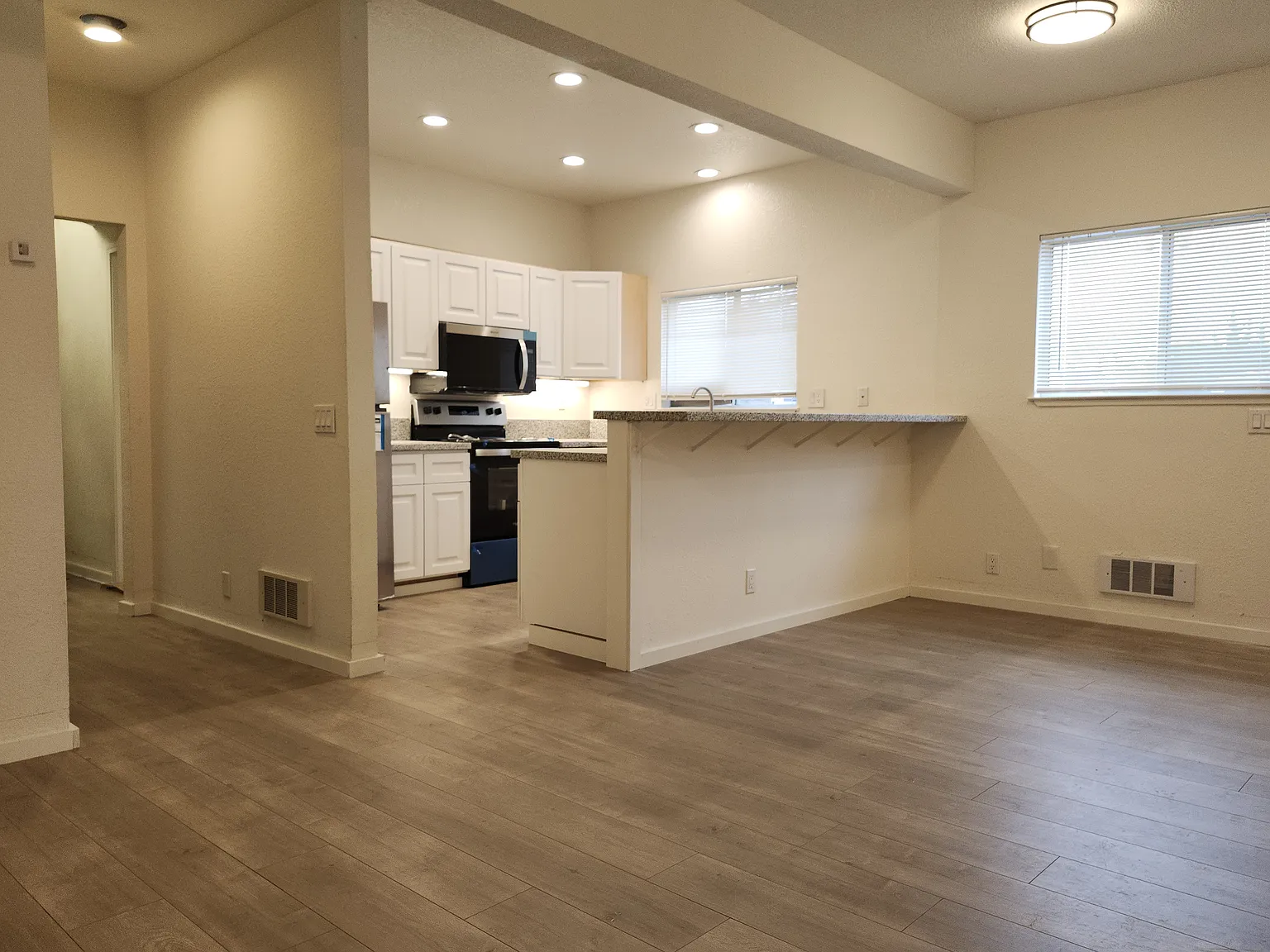 S Laurel St, Turlock — Photo 3