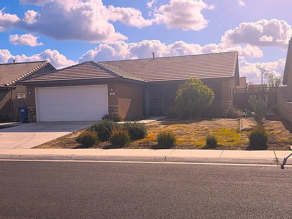 266 Mira Mar Dr, Delano, CA 93215