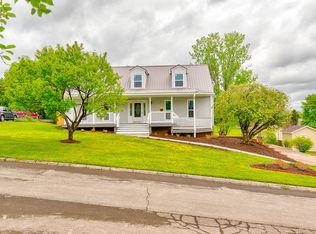 713 Stonecrest Dr, Maryville, TN 37804