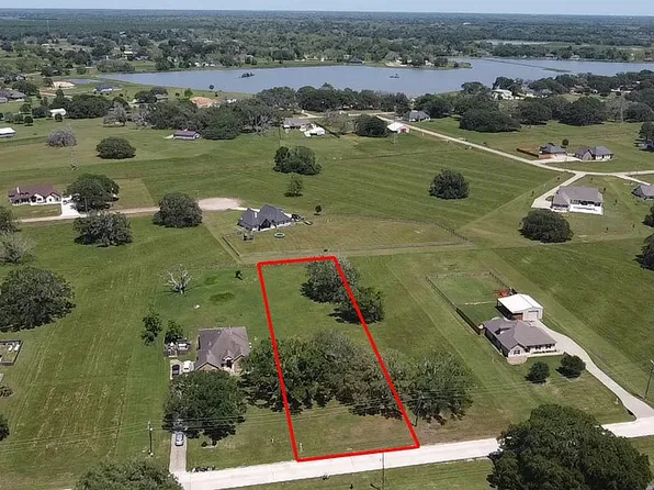 1126 Quarter Horse Trl, Angleton, TX 77515