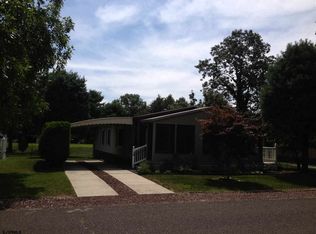 12 Holly Dr, Egg Harbor City, NJ 08215