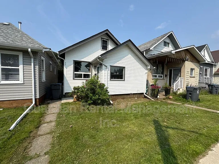 839 Minnesota St — Photo 1